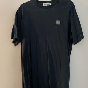 Stone island t-shirt size Large. Worn